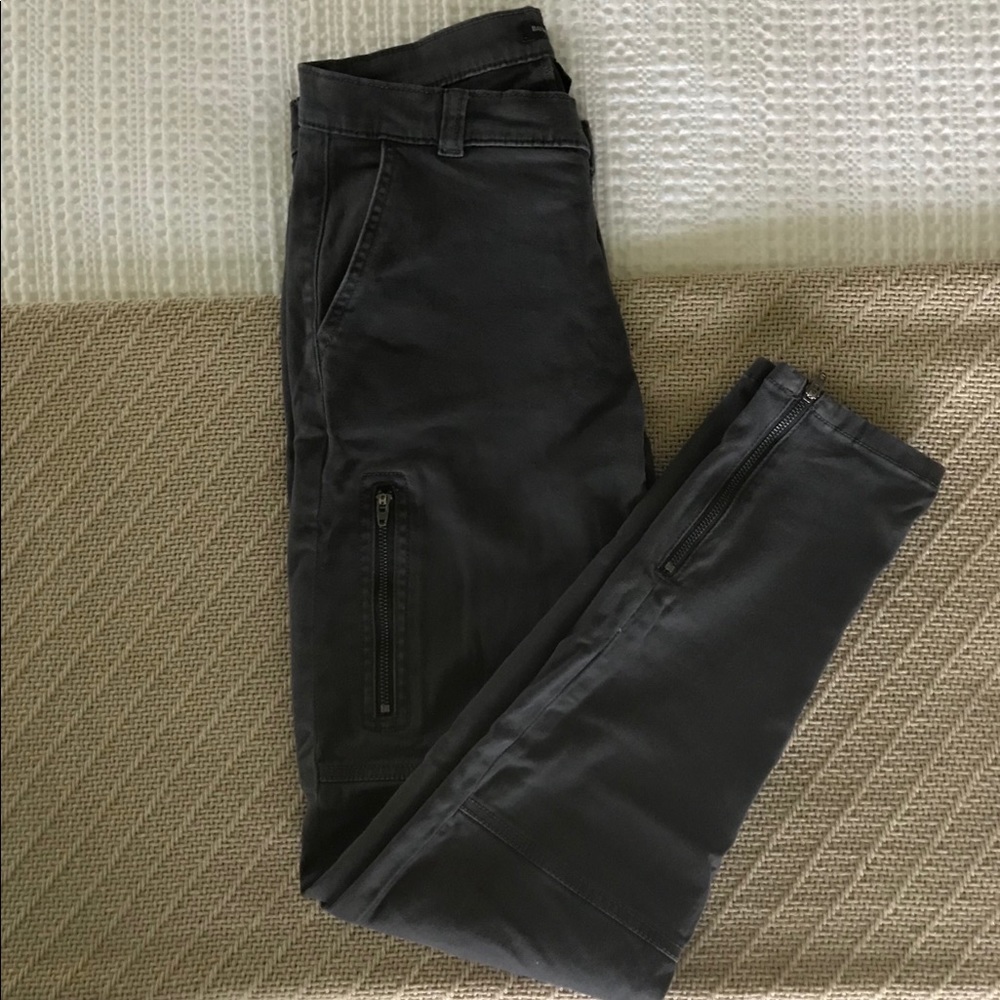 Banana Republic Factory Ankle Zip Pants, Size 4